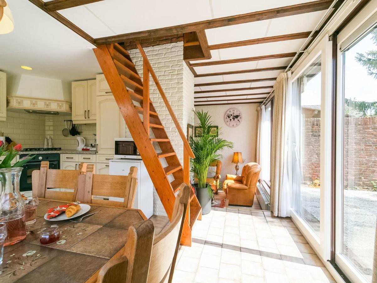 Holiday Home In Noordwijkerhout With Terrace Close To A Lake Екстериор снимка